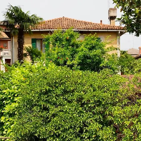 Isola Del Lido, Luminoso, Immerso Nel Verde, Per 5 Apartment *