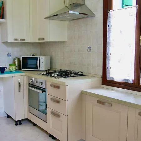 شقة Isola Del Lido, Luminoso, Immerso Nel Verde, Per 5 *